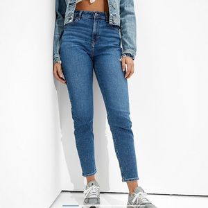 American Eagle Stretch Mom Jean